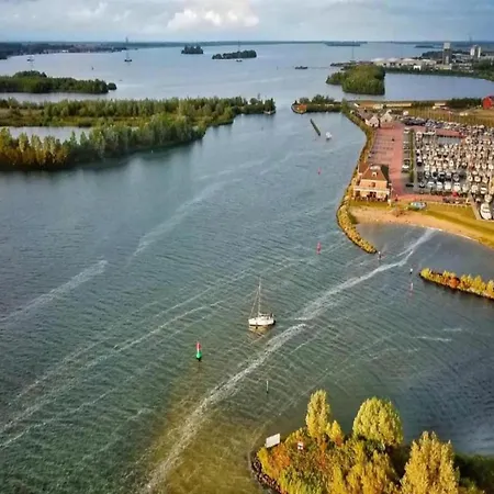 In Near Veluwemeer Dağ evi *