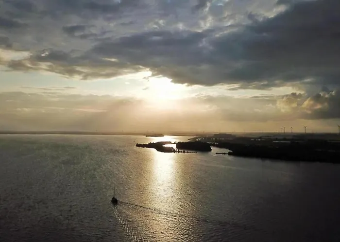 בקתה In Near Veluwemeer