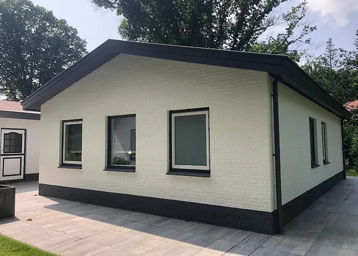 Alpehytte In Near Veluwemeer